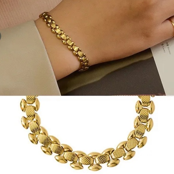 18K Gold Bracelet - Picture 2 of 4